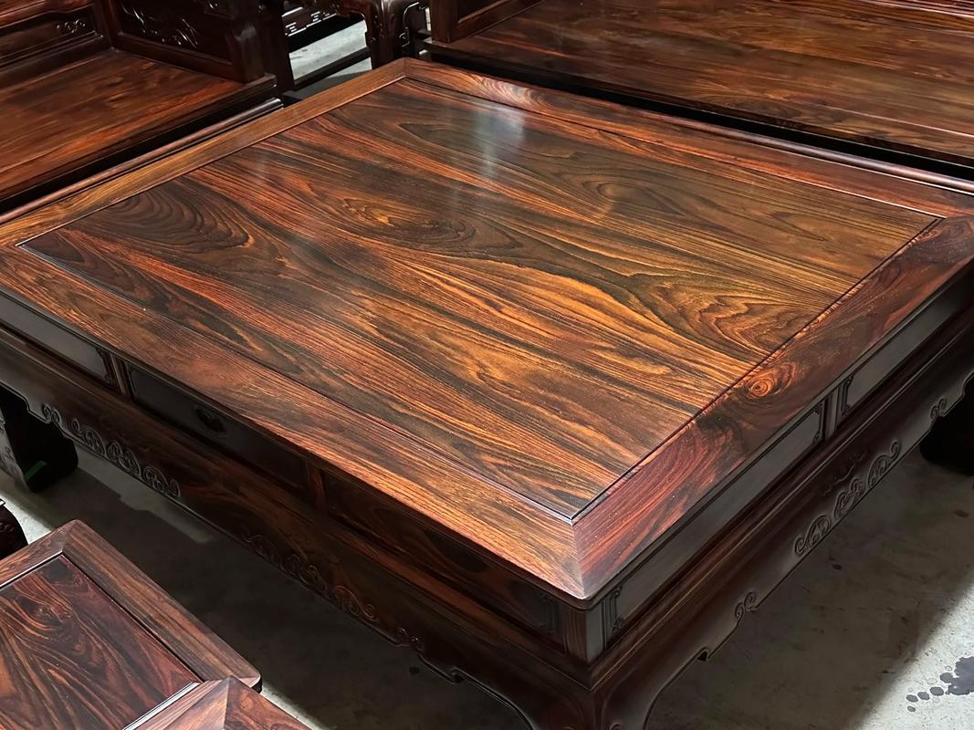 印尼黑酸枝闊葉黃檀 盛世祥和沙發，演繹國標紅木的東方氣韻